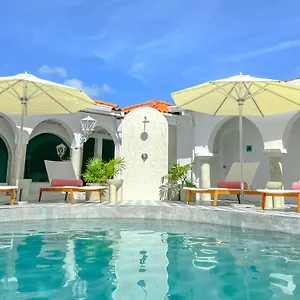 Mount Cinnamon & Club Resort