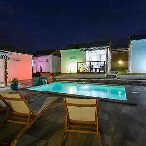 Maison d'hôtes Domaine Kaz A Bibi - Charmant, Moderne Et Reposant, Sainte-Rose